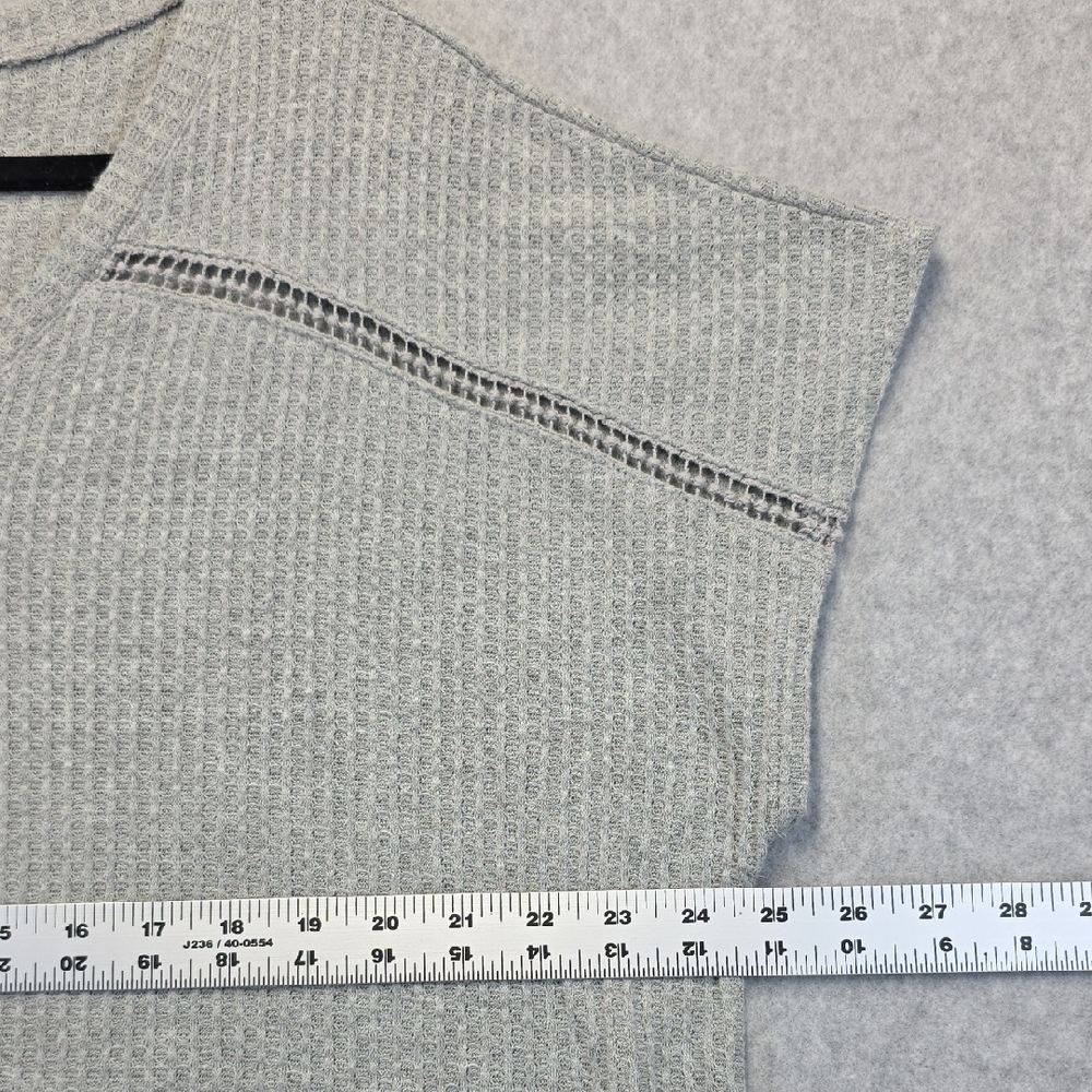 Ava James Grey Waffle Knit Button Front Tie Hem Top – - Picture 6 of 11